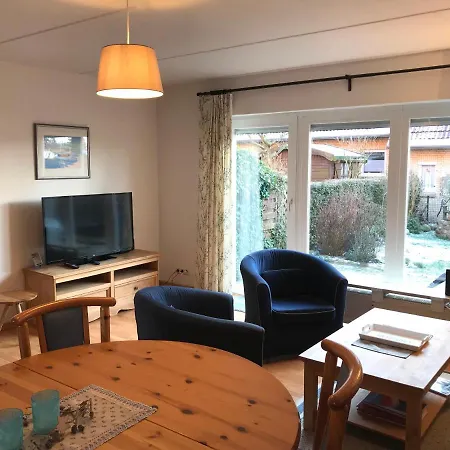 Gorch Fock Strasse 12 *