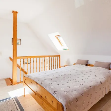 Gorch Fock Strasse 12 *