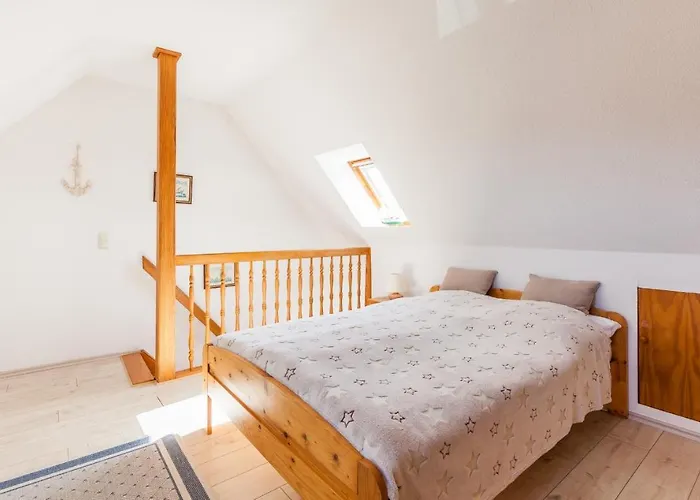 Gorch Fock Strasse 12 *